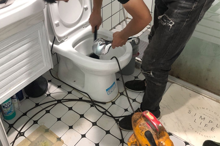 嘉陵疏通下水道