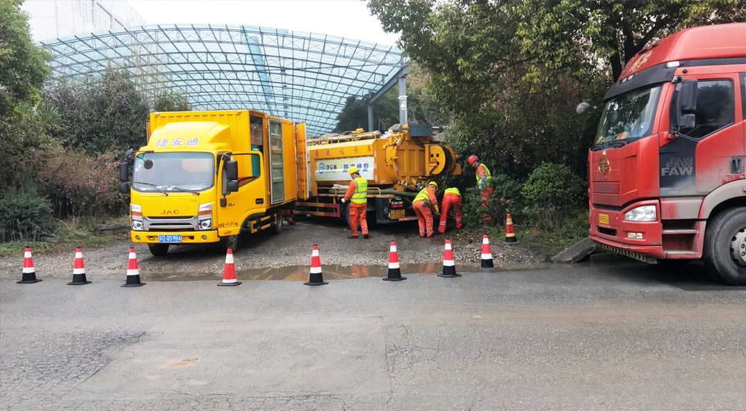 嘉陵成区雨污水管网“四位一体”检测疏通项目